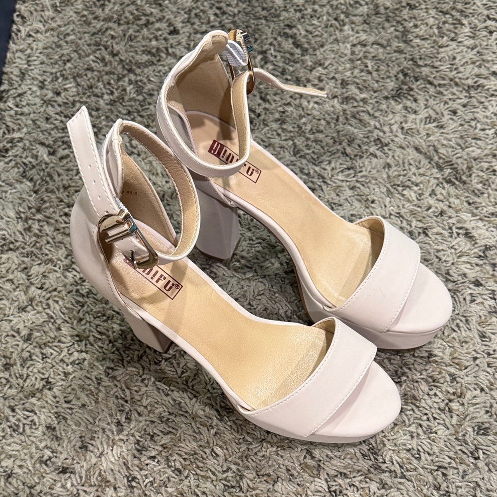 Elegant White Block Heel Sandals